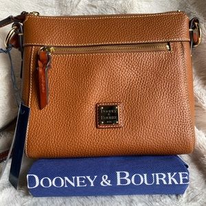 🌺 Dooney & Bourke Allison Pebble Crossbody NWT🌺